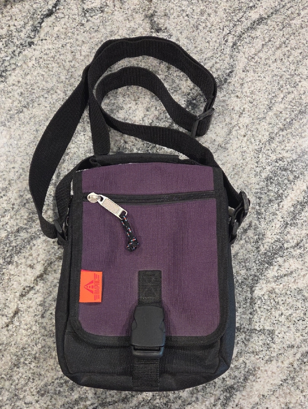 Men's/Women's Purple Crossbody Travel Bag with Adjustable Black Strap